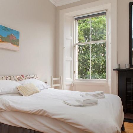 Amazing 4 Bedroom Apartment Just Off The Meadows Edinburgh Exterior photo
