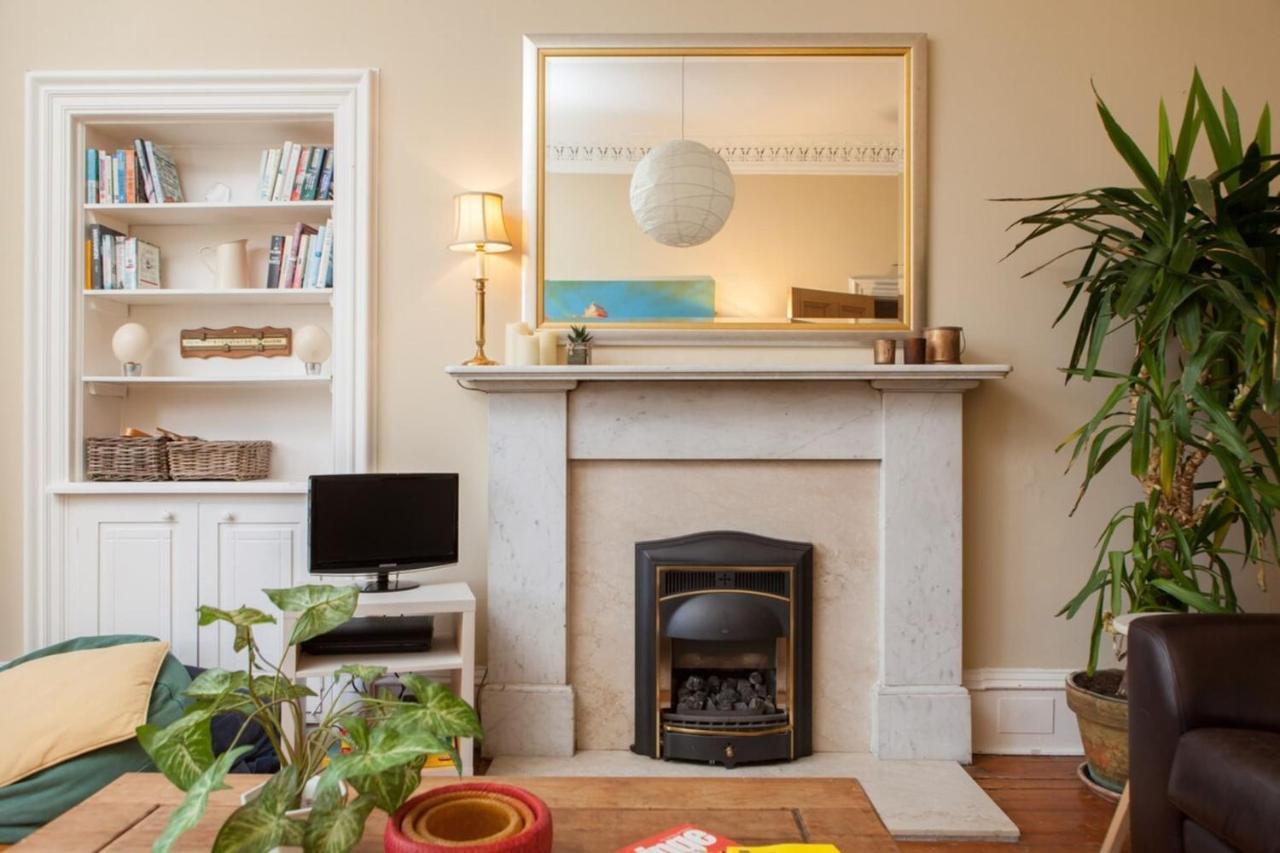 Amazing 4 Bedroom Apartment Just Off The Meadows Edinburgh Exterior photo
