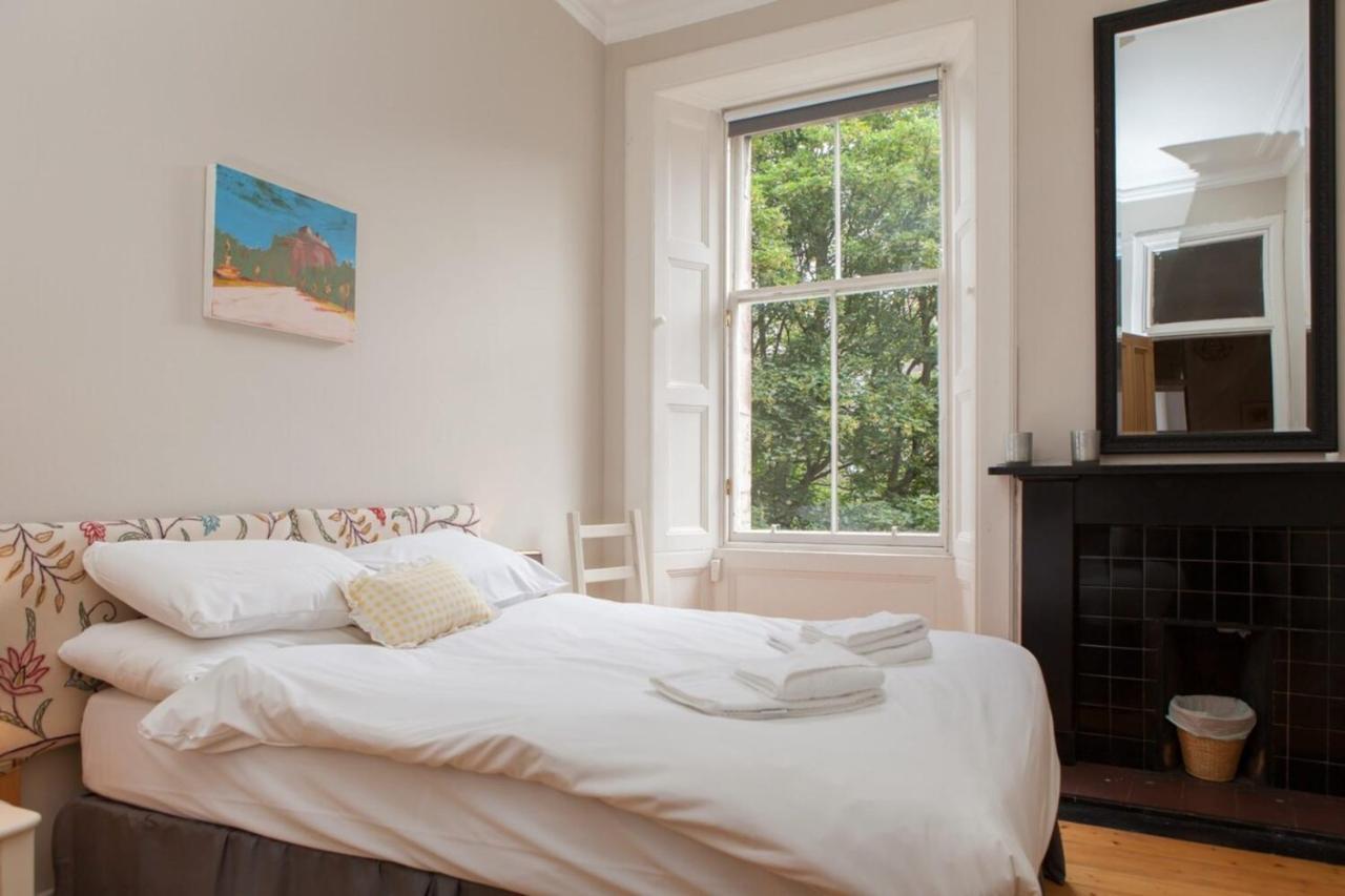 Amazing 4 Bedroom Apartment Just Off The Meadows Edinburgh Exterior photo