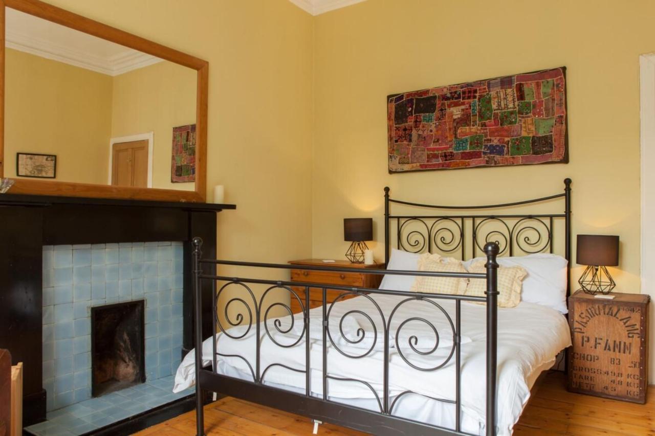 Amazing 4 Bedroom Apartment Just Off The Meadows Edinburgh Exterior photo