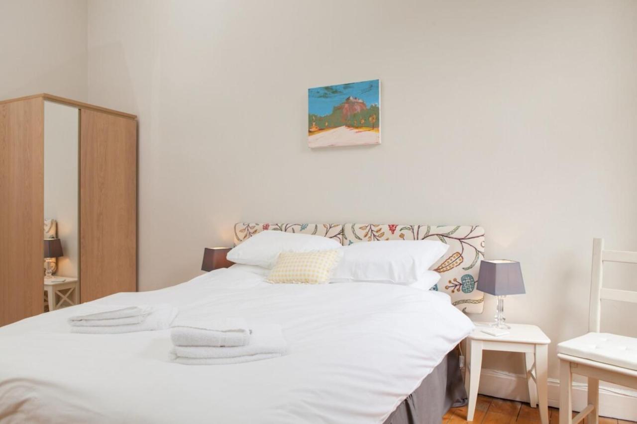 Amazing 4 Bedroom Apartment Just Off The Meadows Edinburgh Exterior photo