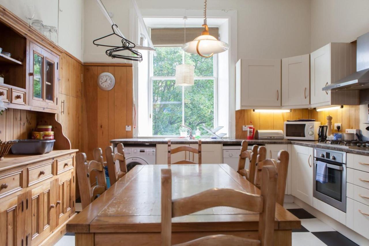 Amazing 4 Bedroom Apartment Just Off The Meadows Edinburgh Exterior photo
