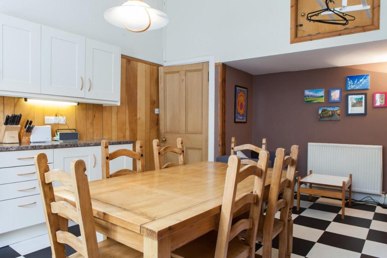 Amazing 4 Bedroom Apartment Just Off The Meadows Edinburgh Exterior photo