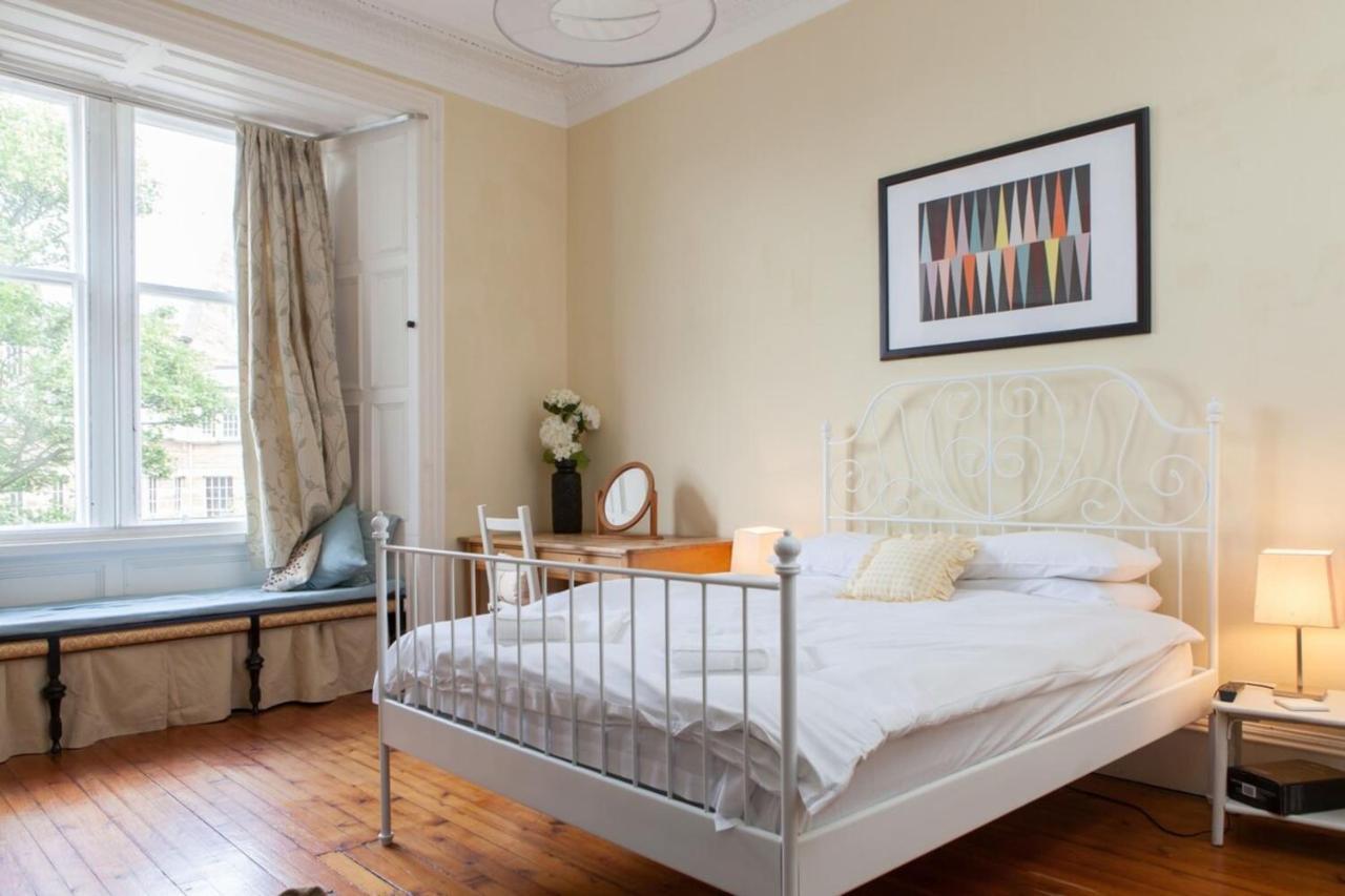 Amazing 4 Bedroom Apartment Just Off The Meadows Edinburgh Exterior photo