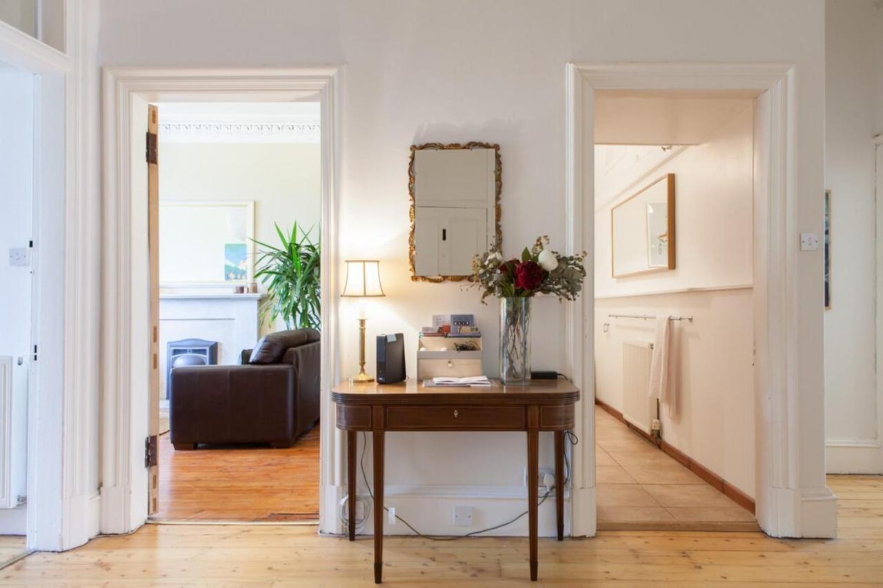 Amazing 4 Bedroom Apartment Just Off The Meadows Edinburgh Exterior photo