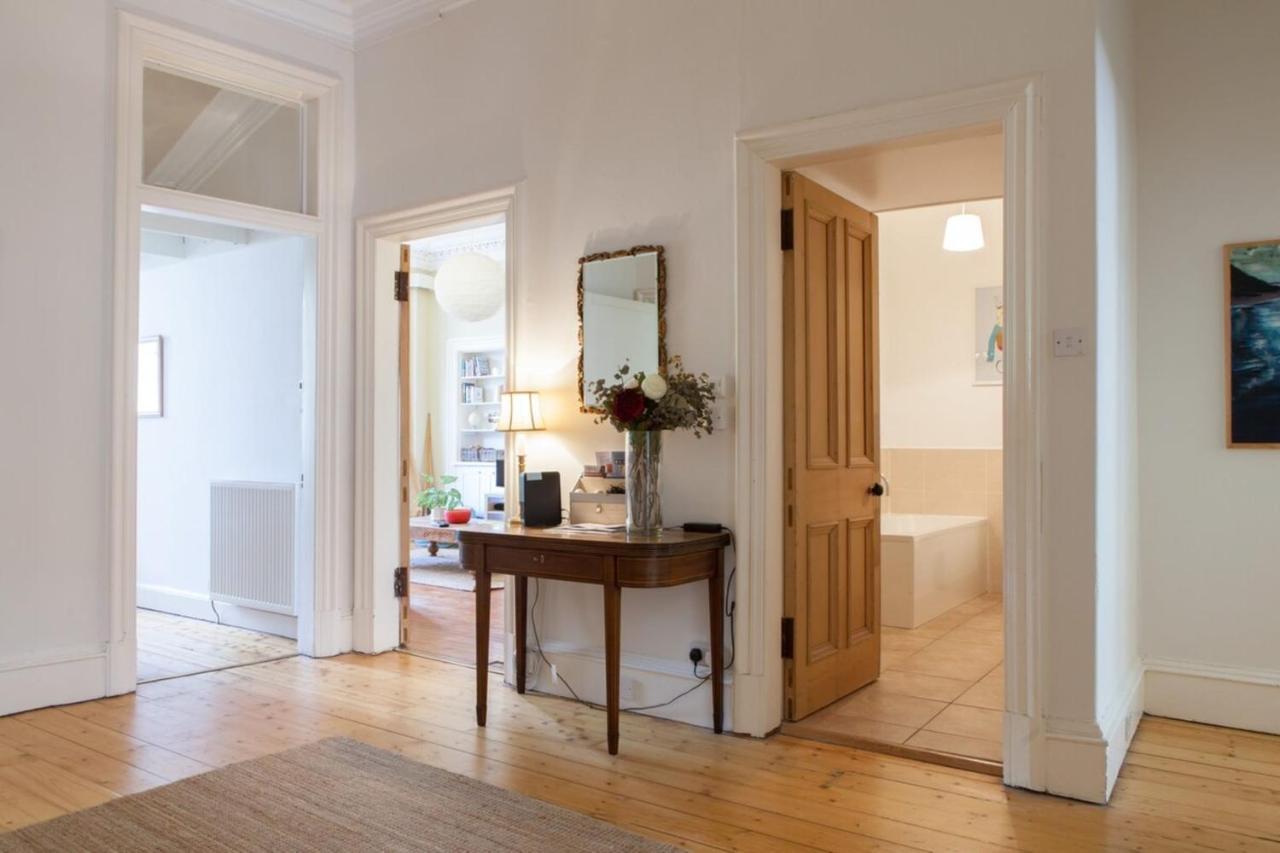 Amazing 4 Bedroom Apartment Just Off The Meadows Edinburgh Exterior photo